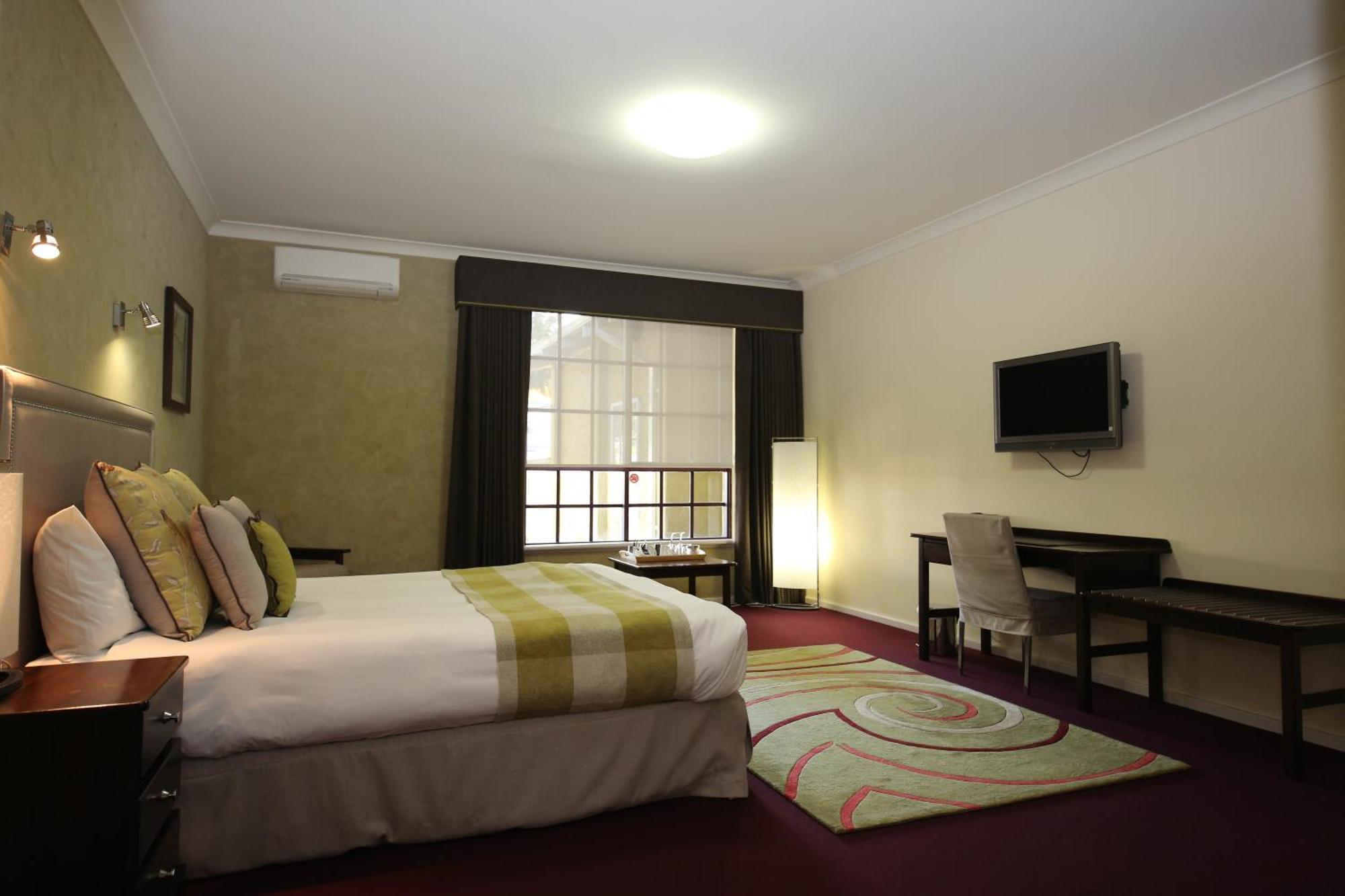 Mahogany Inn And Distillery Mahogany Creek Buitenkant foto